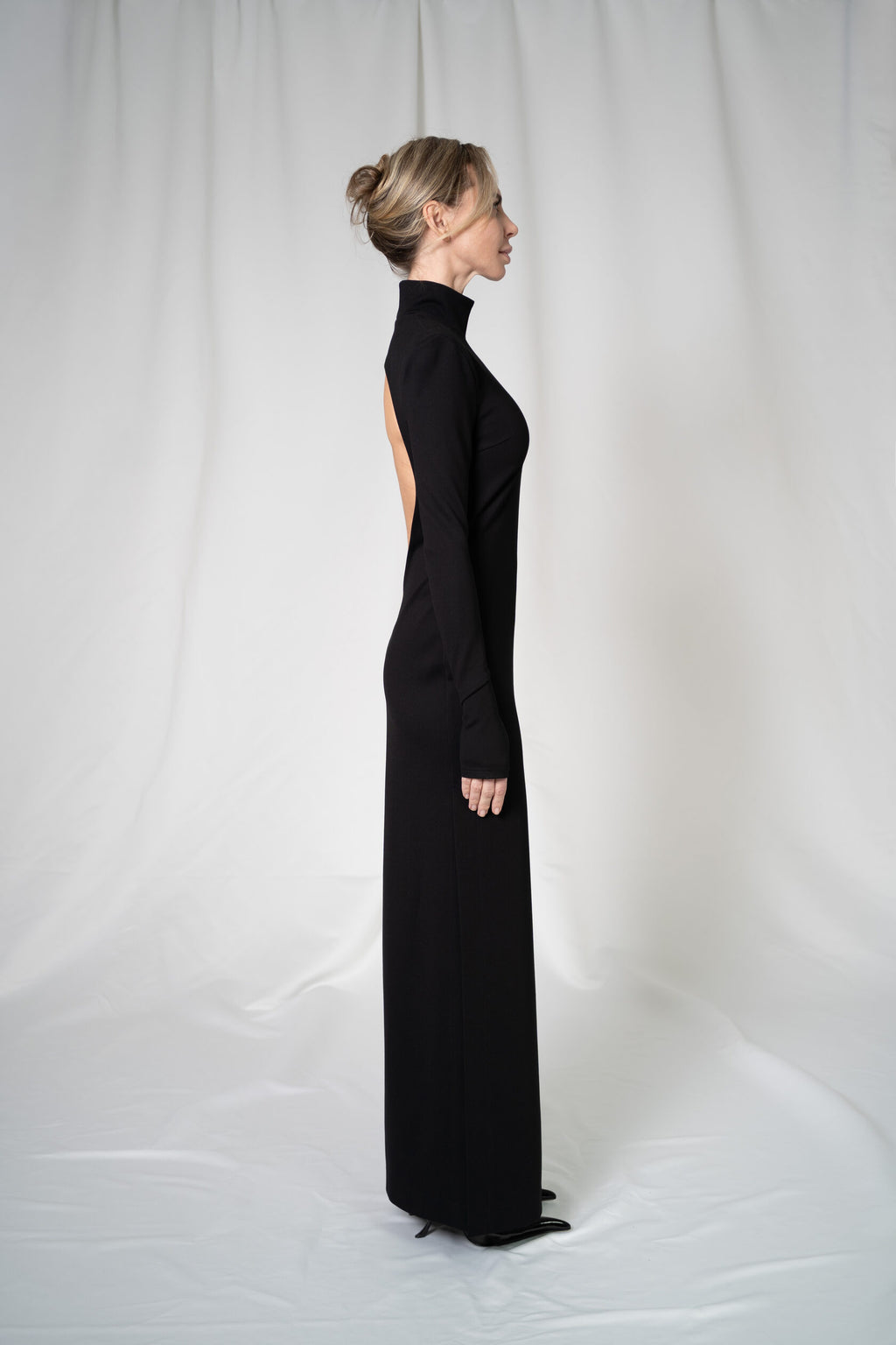 Open Back Heart Maxi dress in Black