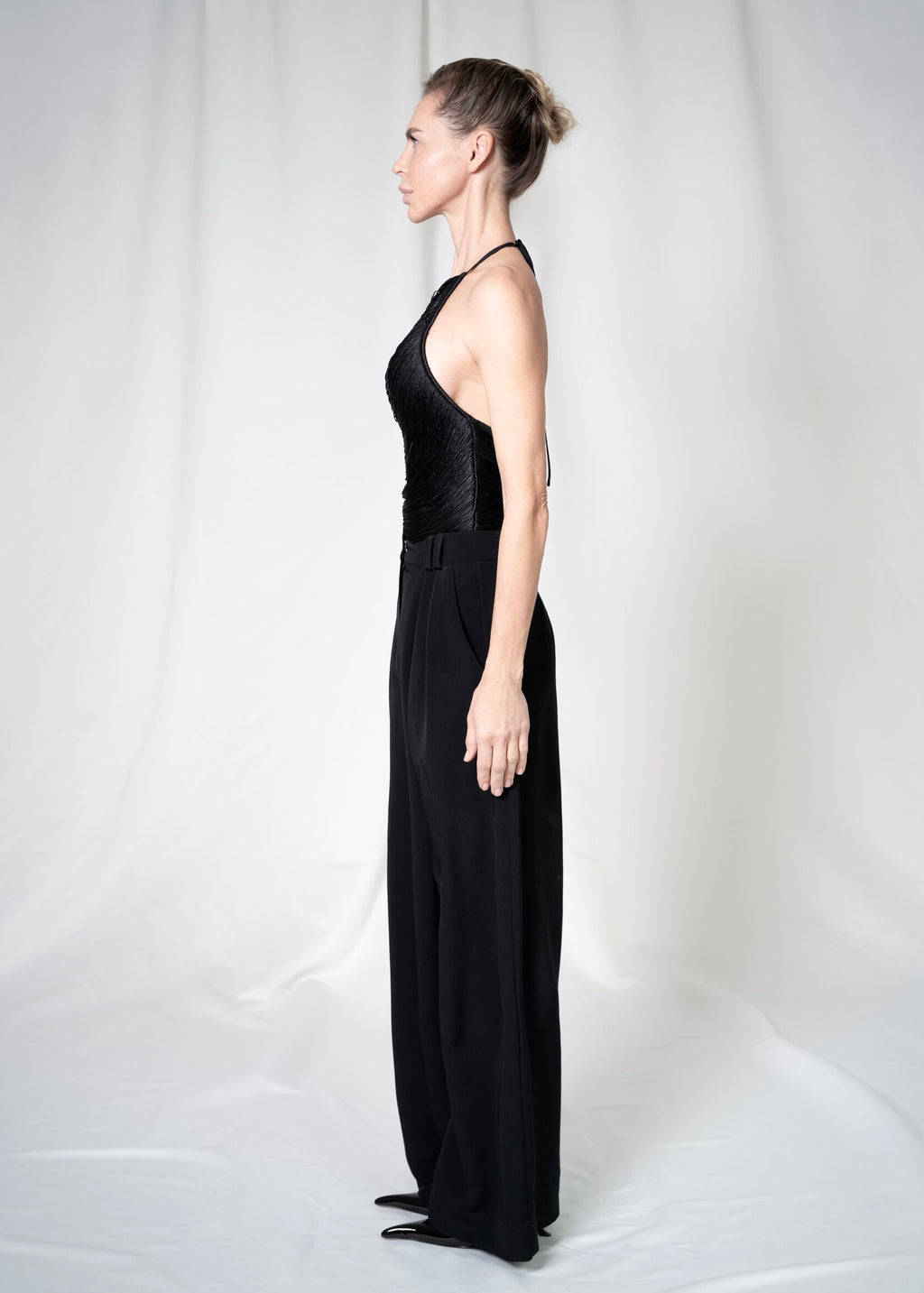 Relaxed Wide-Leg Trousers in Black