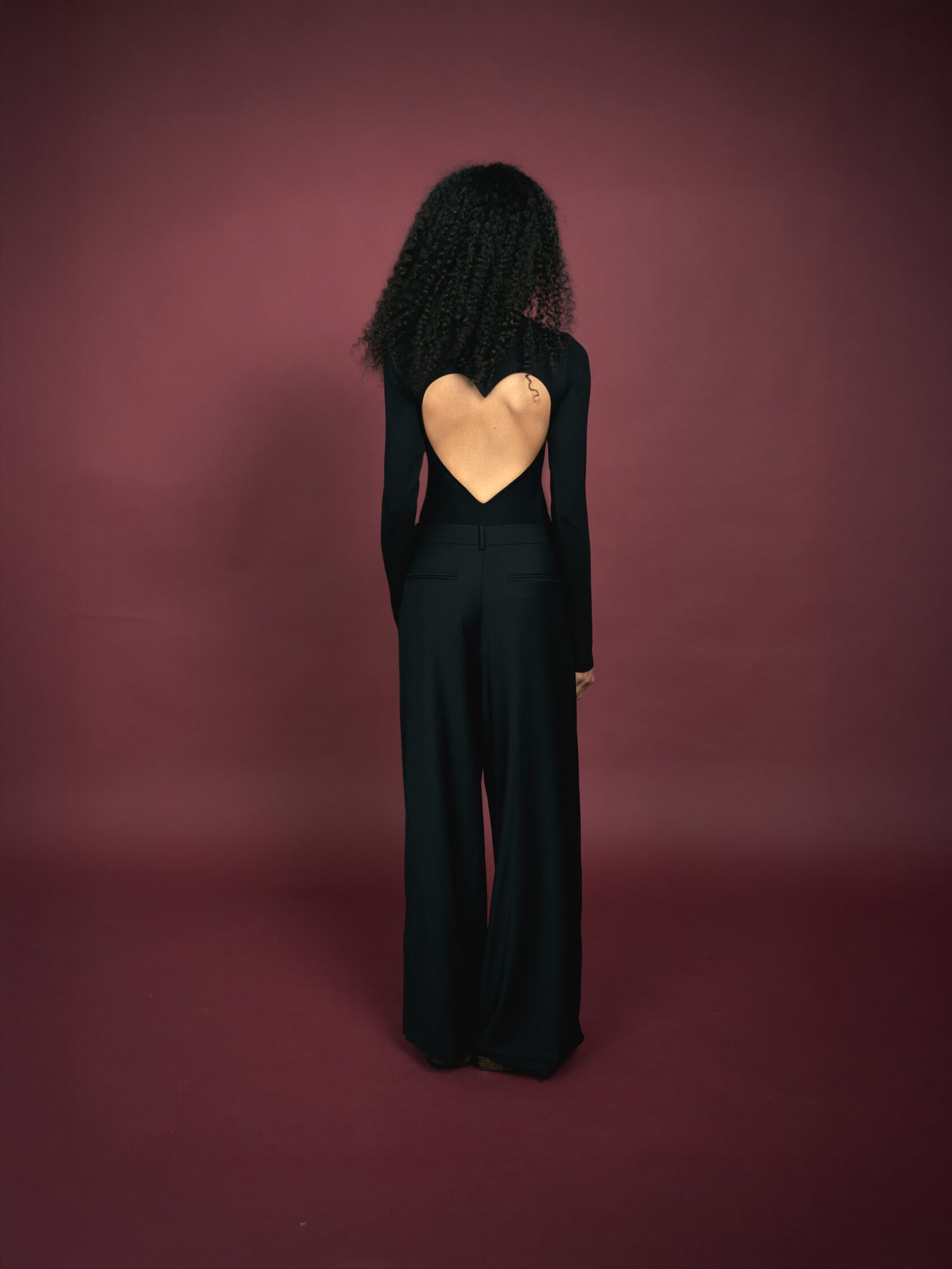 Open Back Heart Bodysuit In Black